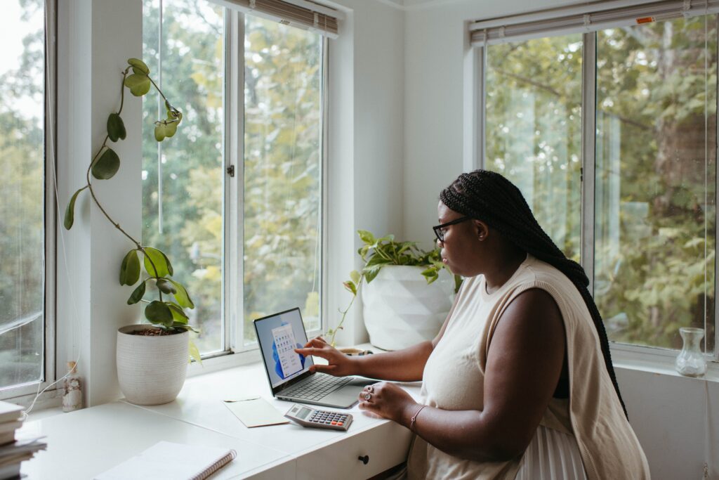 A Complete Guide to Setting Up Your Home Office